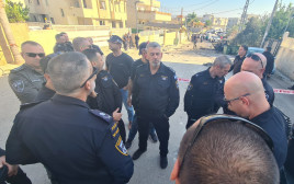 המשטרה בזירת הרצח (צילום: דוברות המשטרה)