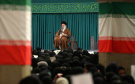 עלי חמינאי (צילום: West Asia News Agency)/Handout via REUTERS)