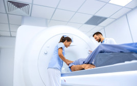 מכשיר MRI. אבחון מוקדם והצלת חיים  (צילום: שאטרסטוק)