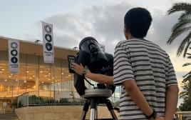 המועדון האסטרונומי של אוניברסיטת תל אביב (צילום: נוי שין)