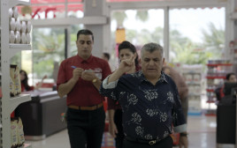יגאל עדיקא קופה ראשית (צילום: מתוך כאן 11)