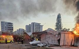 זירת הנפילה בנהריה (צילום: תיעוד מבצעי מד"א)