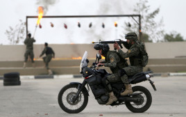 המשטרה הפלסטינית (צילום: REUTERS/Mohamad Torokman)