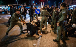 הפגנה נגד חוק הגיוס  (צילום:  אריק מרמור, פלאש 90)