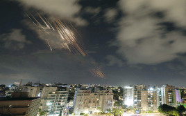 המתקפה האיראנית (צילום: רויטרס)