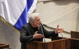 יאיר לפיד (צילום: דני שם טוב / נועם מושקוביץ, דוברות הכנסת)