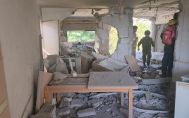 הנזק בקריית שמונה (צילום: דוברות עיריית קריית שמונה)