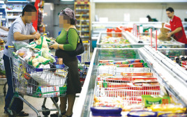 רשת שופרסל ממשיכה להוביל כמותג החזק והאהוב ביותר על הצרכנים בישראל. בתמונה: עגלת סופרמרקט (צילום: נתי שוחט פלאש 90)