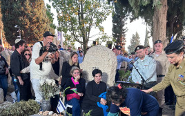 הלווית אסף דגן (צילום: שקד שדה)