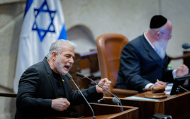 יאיר לפיד  (צילום: חיים גולדברג, פלאש 90)