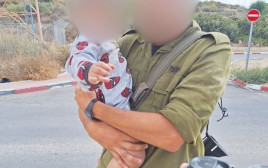 דור (שם בדוי) ובנו (צילום: אלבום פרטי)