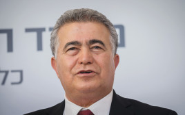 עמיר פרץ  (צילום: יונתן זינדל פלאש 90)