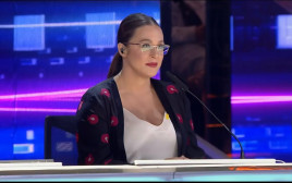 קרן פלס (צילום: צילום מסך מתוך קשת 12)