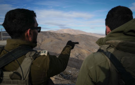 חיילים במוצב של צה"ל בגבול סוריה (צילום: מיכאל גלעדי, פלאש 90)