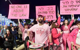 הפגנה נגד מדיניות הממשלה בקפלן ובכיכר הבימה (צילום: אבשלום ששוני)
