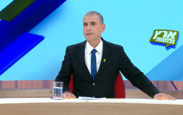 איל קיציס בארץ נהדרת (צילום: צילום מסך ערוץ 12)
