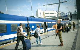 תחנת רכבת בחיפה (צילום: מרים אלסטר, פלאש 90)