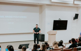 "מהפכת הכסף באונליין: הסוד של המיליונרים החדשים" (צילום: יהב רובין)