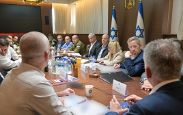 ישיבת הקבינט לאישור עסקת החטופים  (צילום: קובי גדעון/לע"מ)