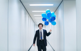 סקוט ב"ניתוק". אשליות אופטיות כוואן שוט  (צילום: אפל)