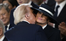 מלניה ודונלד טראמפ (צילום: JULIA DEMAREE NIKHINSON/POOL/AFP via Getty Images)