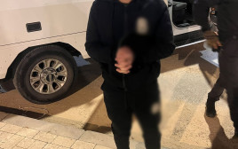 מעצר החשוד בניסיון החיסול באשקלון (צילום: דוברות המשטרה)