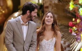 החתונה של שקד ורוני  (צילום: צילום מסך קשת 12)