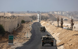 כוח צה''ל בציר פילדלפי (צילום: רויטרס)