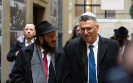 הרב שמואל אוירכמן  (צילום: חב"ד)