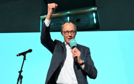 פרידריך מרץ, מנהיג מפלגת CDU הגרמנית, רגעים לאחר שניצח בבחירות (צילום: רויטרס)