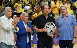 השינוי מגיע מבפנים? פדרמן, מזרחי ורקנאטי (צילום: ברני ארדוב)