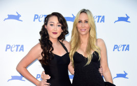 טיש סיירוס ונועה סיירוס (צילום: gettyimages)
