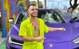 מייקל מג'יה עם הלמבורגיני של שאריקה (צילום: אינסטגרם)