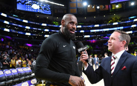 לברון ג'יימס, לוס אנג'לס לייקרס (צילום: GettyImages, Juan Ocampo/NBAE)