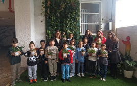 תלמידים מפונים שלקחו חלק בפרוייקט "שותלים תקווה" (צילום: באדיבות אגודת ניצן)