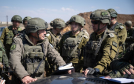 אייל זמיר בהערכת מצב בסוריה (צילום: דובר צה"ל)