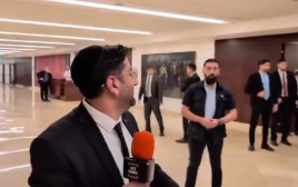 המפגש של יוסי עבדו עם ראש הממשלה (צילום: צילום מסך טוויטר)