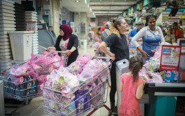 קניות לפסח (צילום: הדס פרוש פלאש 90)