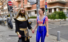 פרעה ומלחית (צילום: אבשלום ששוני)