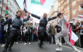 מחאה פרו-פלסטינית בלונדון (צילום: Alishia Abodunde/Getty Images)