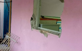 הרס בבית הספר של הכפר ג'נבה באזור מספר יטא, דרומית לחברון (צילום: רשתות ערביות)