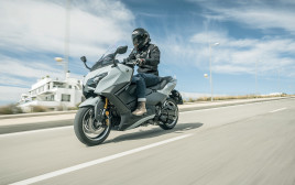 ימאהה TMAX (צילום: יח"צ)