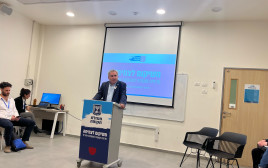השר אלקין על מנהלת תקומה (צילום: פלד ארבלי)