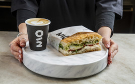 Cafe Cafe 0/2 (צילום: בועז לביא)