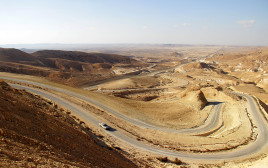 כביש 10  (צילום: גלי הרטוב)