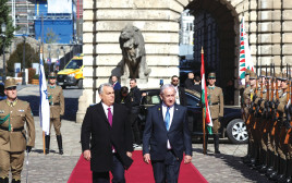 בנימין נתניהו, ויקטור אורבן (צילום: רויטרס)