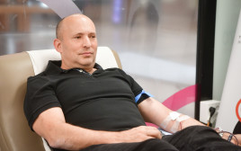בנט. חש ברע לאחר פעילות גופנית (צילום: אבשלום ששוני, פלאש 90)