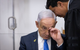 בנימין נתניהו בבית המשפט (צילום: מרים אלסטר, פלאש 90)
