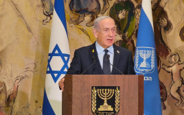 בנימין נתניהו בטקס "לכל איש יש שם" במשכן הכנסת (צילום: אברהם בלוך)