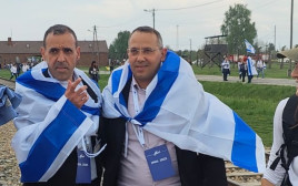 אלי שרעבי ושרון שרעבי במצעד החיים (צילום: ענת משה)